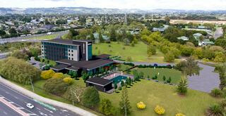 New property will debut at Karaka with a 120-room hotel under the management of DoubleTree by Hilton.